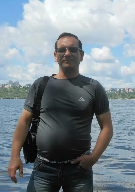 Я Андрей, 49, из Ярославля, ищу знакомства без обязательств