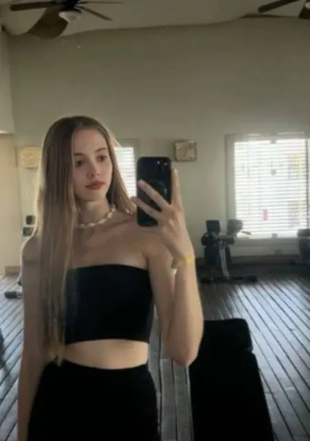 Я Ксения, 20, знакомлюсь для общения в Воронеже