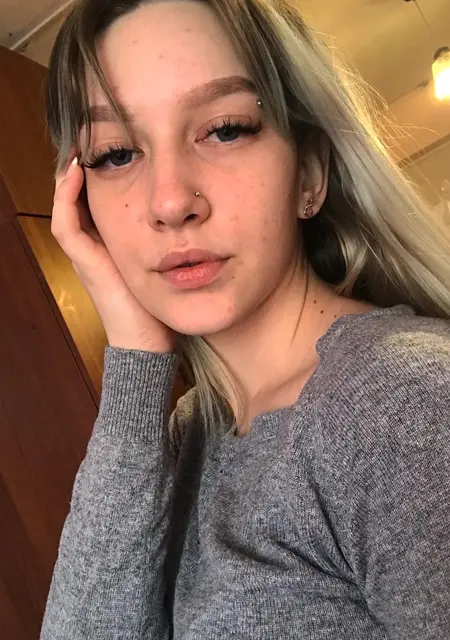 Я Ирина, 23, из Томска, ищу знакомство для постоянных отношений