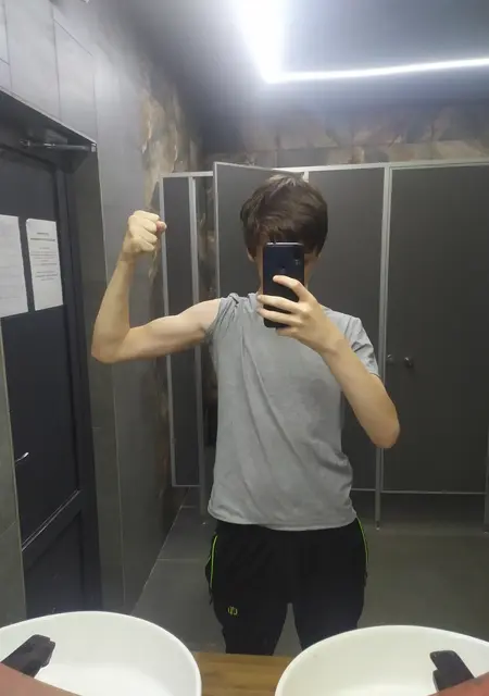 Данил из Воткинска, мне 25, познакомлюсь на одну ночь