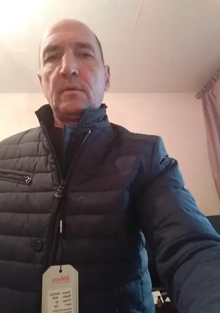 Я Ром, 60, из Уфы, ищу знакомства на одну ночь
