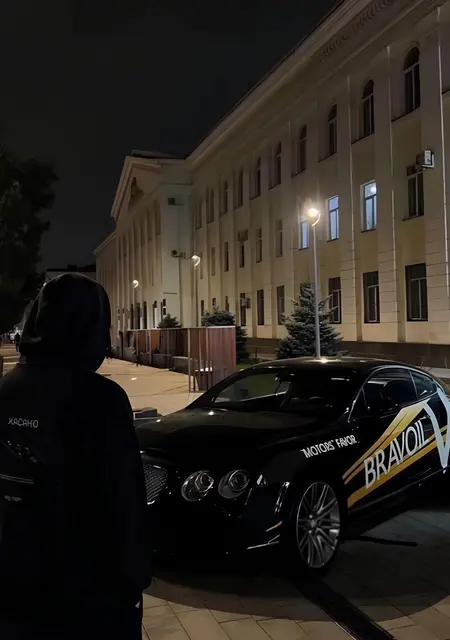 Максим из Бора, мне 19, познакомлюсь для приятного времяпровождения