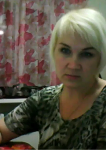 Натали из Ижевска, мне 49, познакомлюсь для постоянных отношений