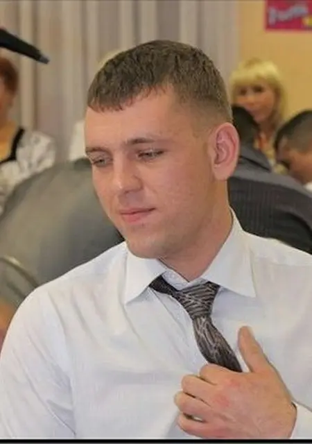 Я Aleksandr, 40, из Альметьевска, ищу знакомства без обязательств