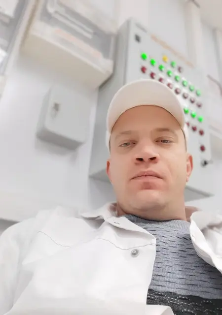 Олежик из Дмитрова, ищу на сайте знакомства на одну ночь