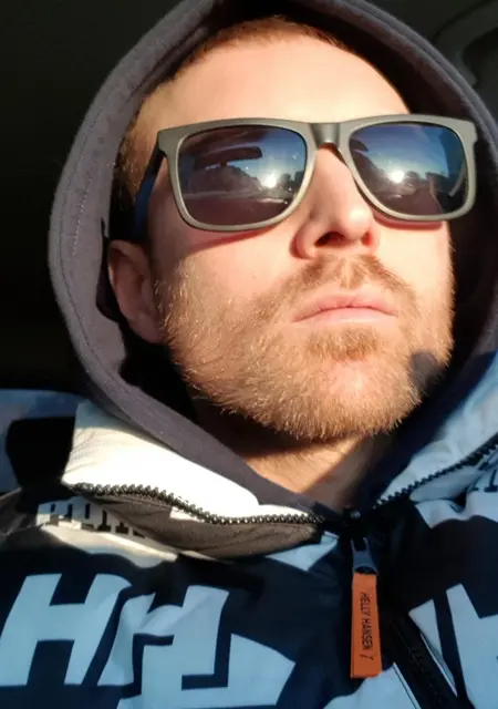 Андрей из Мурманска, мне 40, познакомлюсь на одну ночь