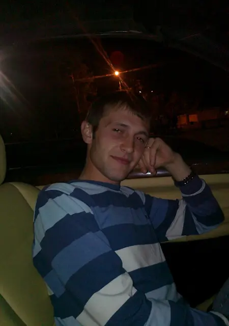 Я Андрей, 38, из Серпухова, ищу знакомства без обязательств