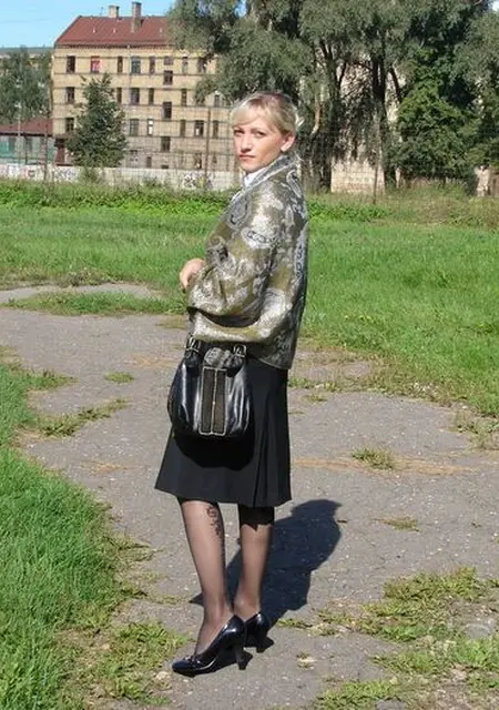 Я Elvira, 49, знакомлюсь на одну ночь в Риге