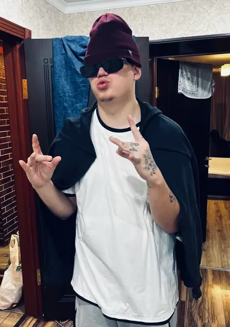 Я Вильдан, 20, знакомлюсь на одну ночь в Советске