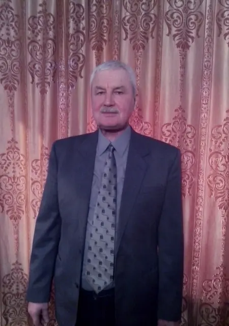 Я Виталий, 69, знакомлюсь для вирта в Новокузнецке