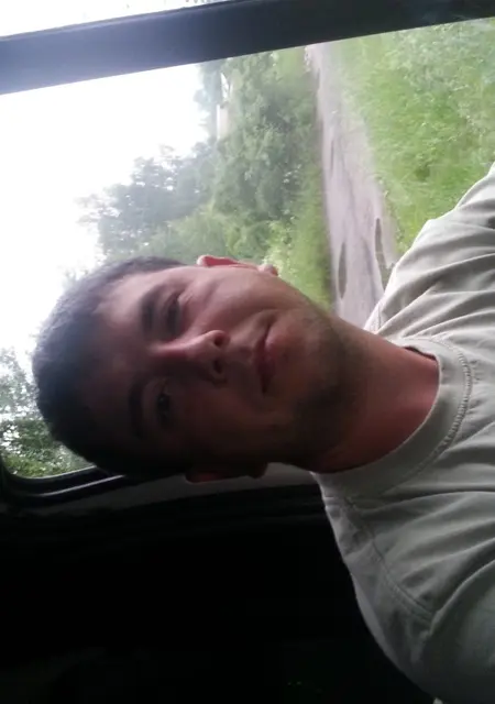 Ренат из Истры, мне 44, познакомлюсь на одну ночь