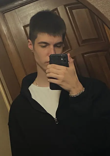 Артём из Ноябрьска, мне 19, познакомлюсь на одну ночь