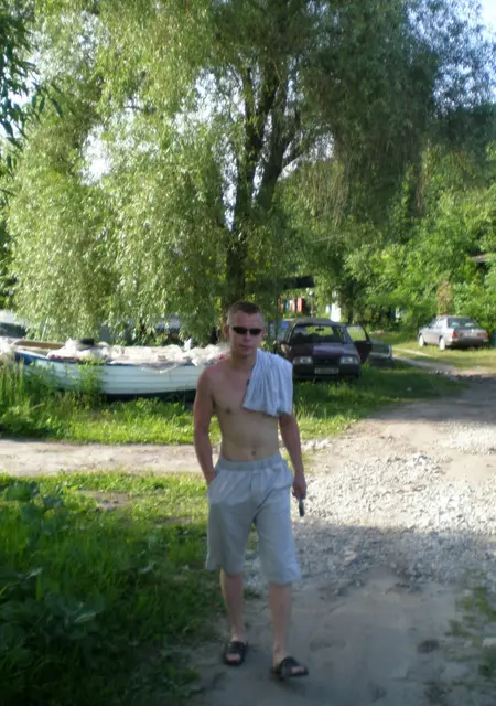 Евген из Кирова, мне 41, познакомлюсь для приятного времяпровождения