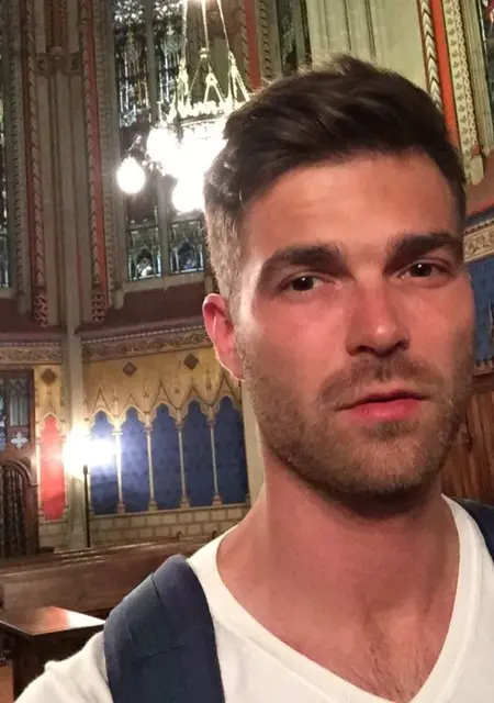 Я Илья, 28, знакомлюсь на одну ночь в Таганроге