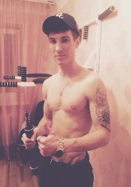 Roman из Находки, мне 31, познакомлюсь на одну ночь