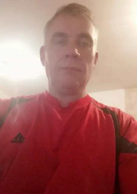 Я Саша, 55, из Арсеньева, ищу знакомства на одну ночь