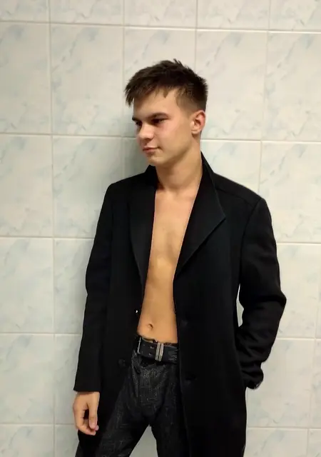 Я Женя, 20, знакомлюсь для вирта в Унече