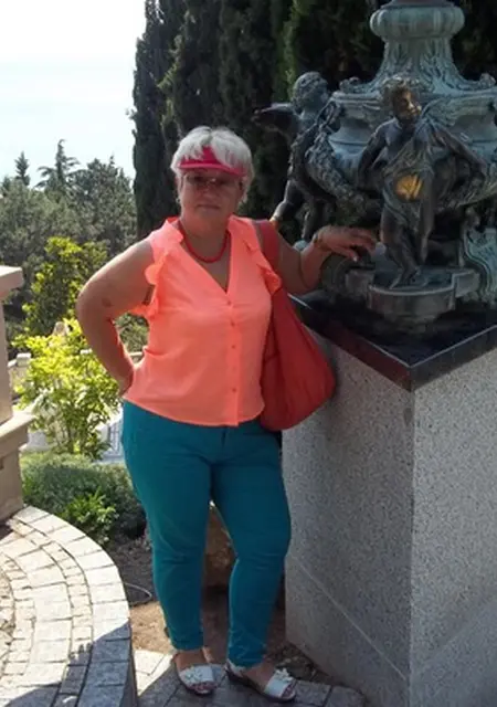 Я Виктория, 68, знакомлюсь для общения в Москве