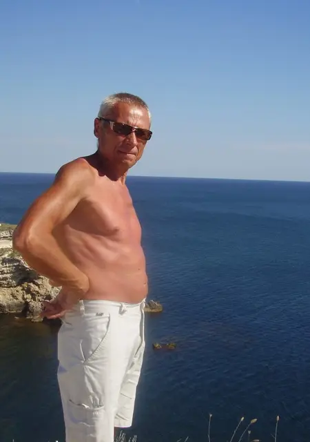 Сергей из Нахабина, мне 61, познакомлюсь на одну ночь