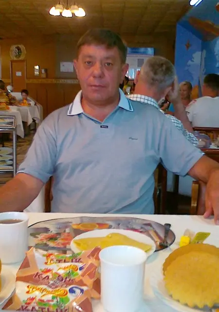 Дамир из Азнакаева, мне 54, познакомлюсь на одну ночь