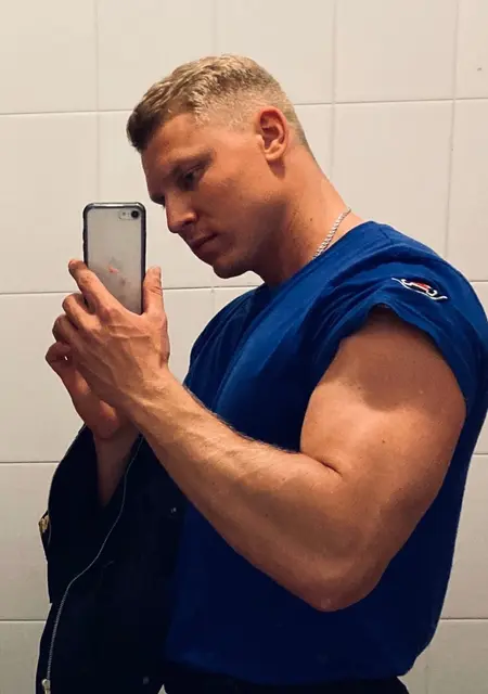 Артём из Новомосковска, ищу на сайте вирта