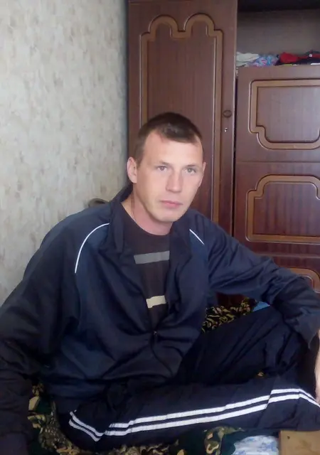 Я Сеггей, 50, из Узловой, ищу знакомства на одну ночь