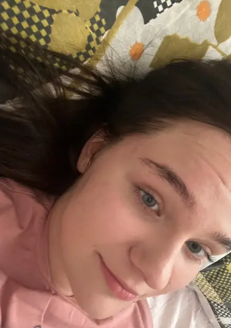 Лена из Калининграда, мне 19, познакомлюсь без обязательств