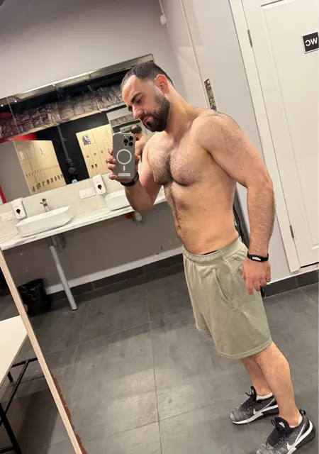 Я Роберт, 37, из Тучкова, ищу знакомства без обязательств