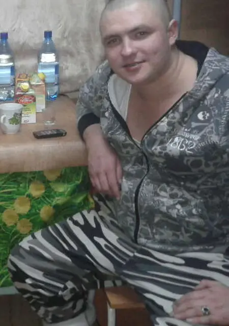 Игорь из Шарыпова, мне 36, познакомлюсь без обязательств