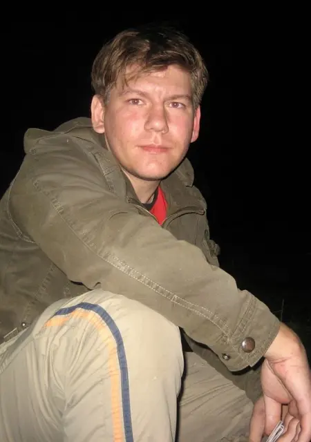 Я Роман Ома, 43, из Нового Уренгоя, ищу знакомства без обязательств