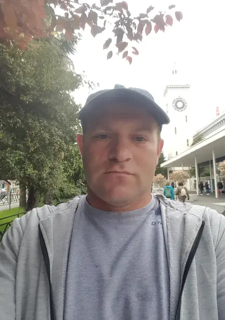 Василий из Омска, мне 44, познакомлюсь на одну ночь