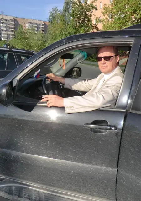 Я Сергей, 59, из Тюмени, ищу знакомство для приятного времяпровождения