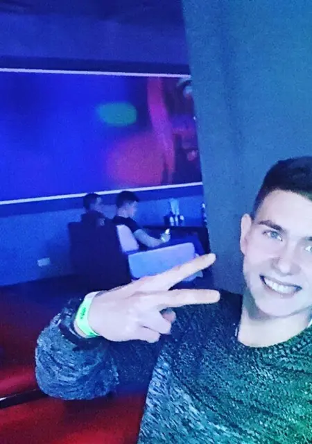 Дима из Серпухова, ищу на сайте знакомства на одну ночь