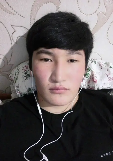 Бека из Тулуна, мне 25, познакомлюсь на одну ночь