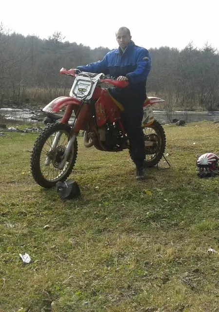 Я Иван, 35, из Ванина, ищу знакомства без обязательств