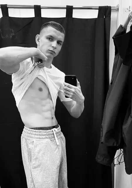 Я Meysan, 20, знакомлюсь на одну ночь в Иркутске