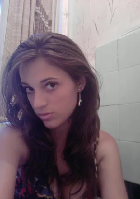 Василиса из Корочи, мне 20, познакомлюсь для общения