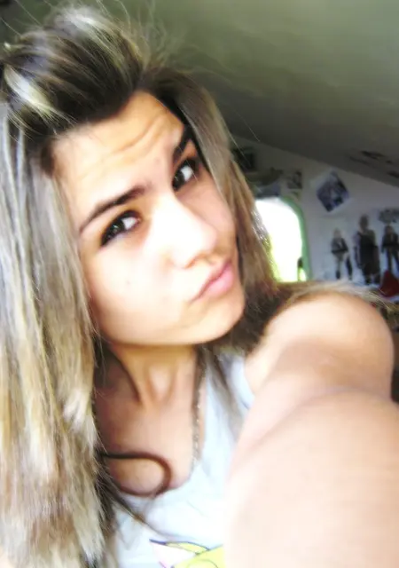 Я Снежана, 20, знакомлюсь для общения в Коврове