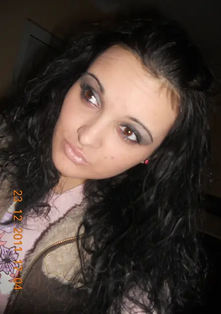 Я Василиса, 18, из Платнировской, ищу знакомства без обязательств