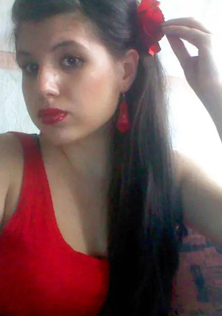 Я Анна, 21, из Олы, ищу знакомство для постоянных отношений