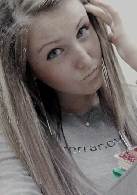 Алёна из Загорянского, мне 21, познакомлюсь без обязательств