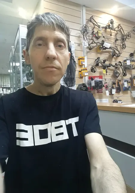 Я Павел, 46, знакомлюсь для дружбы в Новоаннинском