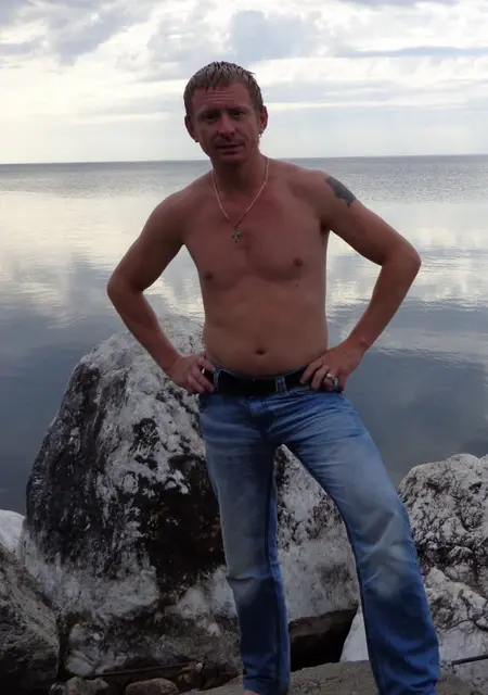 Я Константин, 49, из Смоленска, ищу знакомства без обязательств