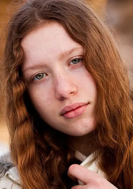 Я Ольга, 18, из Нижнего Тагила, ищу знакомство для постоянных отношений