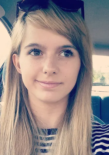 Валерия из Мурманска, ищу на сайте общение