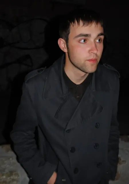 Я Дмитрий, 37, из Южно-Сахалинска, ищу знакомства на одну ночь