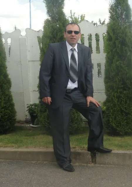 Я Oktay, 57, знакомлюсь без обязательств в Новогрудке