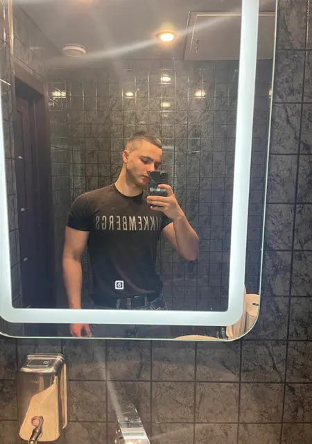 Альберт из Владикавказа, мне 20, познакомлюсь для открытые отношения