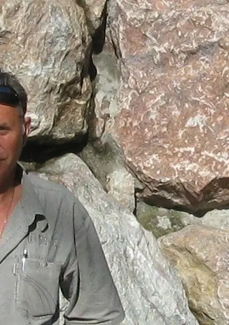 Я Александр, 60, из Омска, ищу знакомства без обязательств