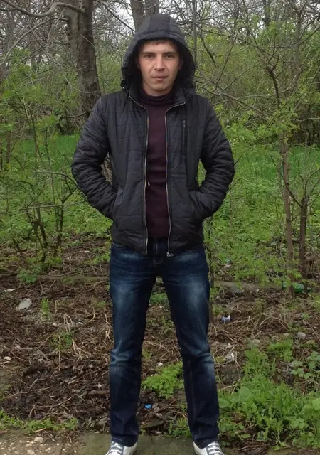 Я Smoker, 36, из Железноводска, ищу знакомства без обязательств